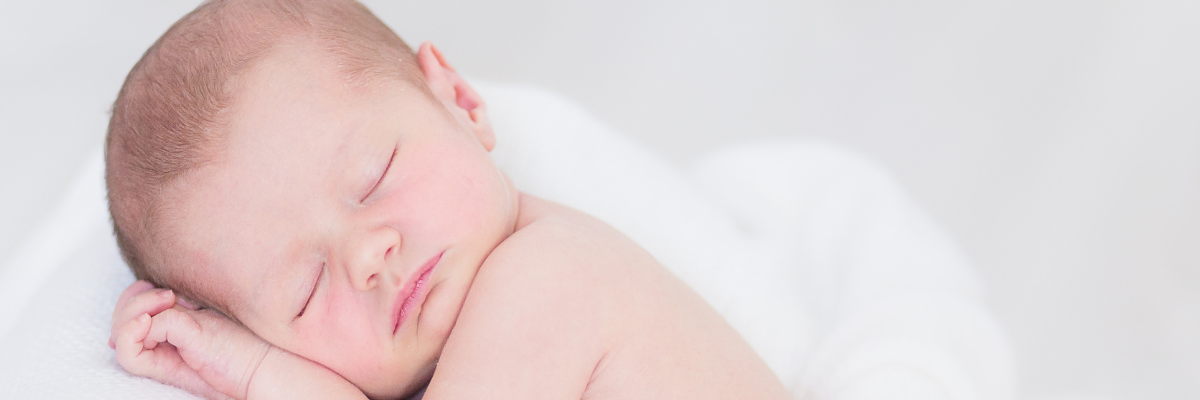 ¿El chupete realmente ayuda a que el bebé duerma mejor?