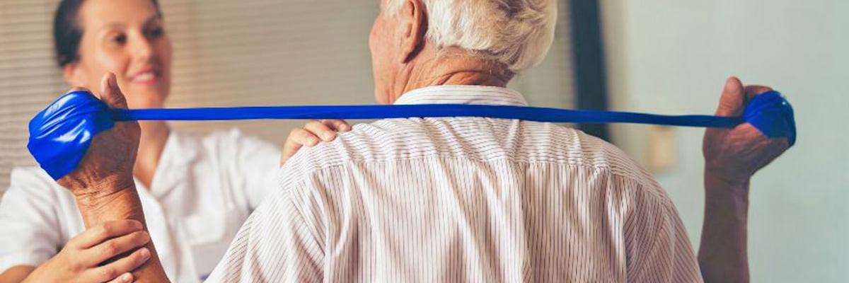 Abordaje mediante la Fisioterapia para el paciente con Parkinson - FisioClinics la Moraleja