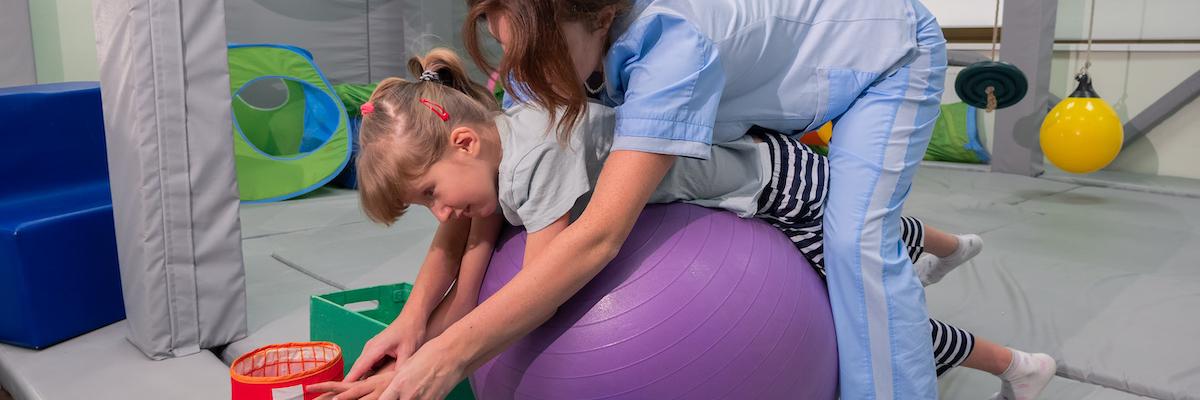 Rehabilitación infantil: abordaje en parálisis cerebral desde la fisioterapia